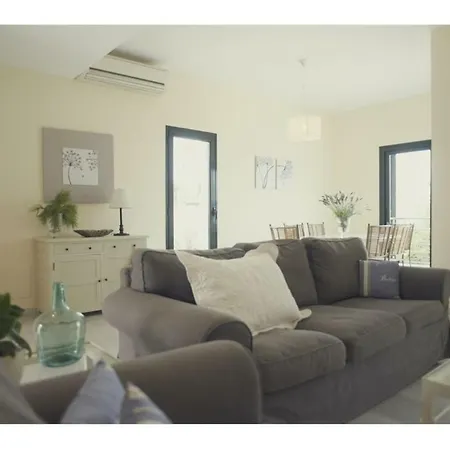 F17 Chalet Adosado Junto A La Bahia De Fornells Fornells (Menorca)