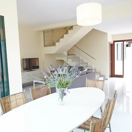 F17 Chalet Adosado Junto A La Bahia De Fornells