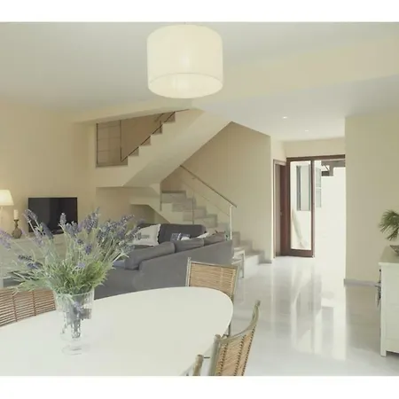 F17 Chalet Adosado Junto A La Bahia De Fornells Σπίτι διακοπών *