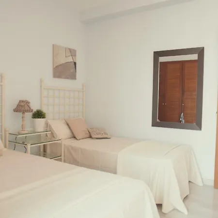 F17 Chalet Adosado Junto A La Bahia De Fornells Casa de Férias